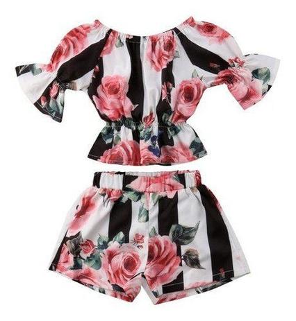 conjunto de short e blusa infantil