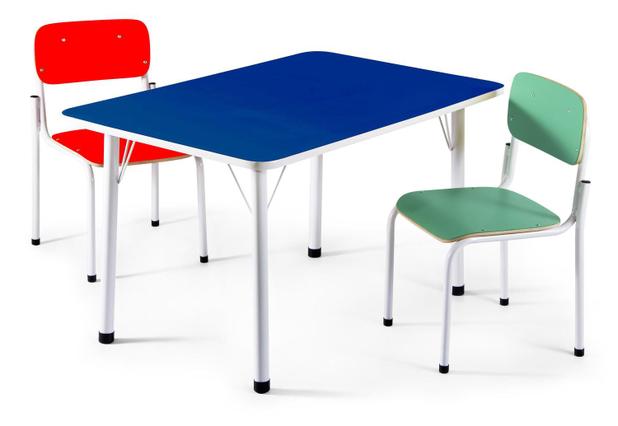 Conjunto Infantil Retangular - 1 Mesa e 2 Cadeiras Coloridas - School Shop Menor preço em Conjunto Infantil Retangular - 1 Mesa e 2 Cadeiras Coloridas - School Shop