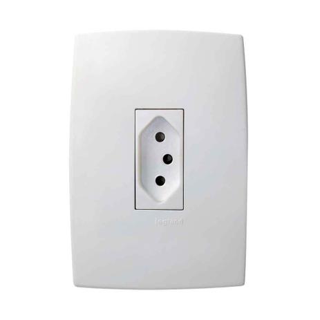 Conjunto montado de tomada vertical 10A com placa Pialplus Pial Menor preço em Conjunto montado de tomada vertical 10A com placa Pialplus Pial