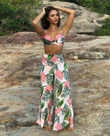 conjunto saida de praia