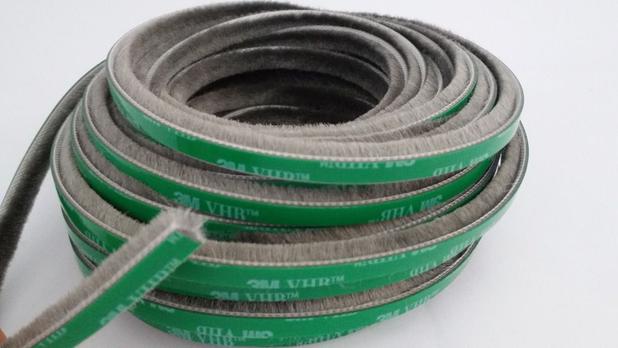 CÓPIA - Escovinha Vedadora Adesiva 5x5mm - 50 Metros 3m - Cinza é boa?