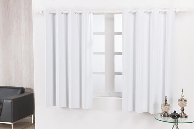 Cortina corta luz com blackout Branca 2,20m x 1,30m - Praticasa é boa?