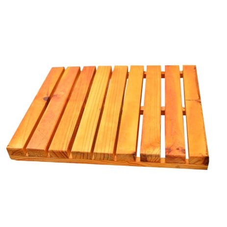 Deck em Madeira  de Pinus na Cor Natural 50 x 50 - Escada segurança é boa?