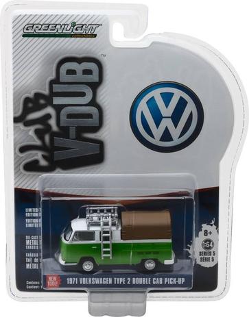 Double Cab Pickup 1971 Volkswagen Kombi Type 2 Serie 5 Club V-DUB - Greenlight 29870 - California toys Menor preço em Double Cab Pickup 1971 Volkswagen Kombi Type 2 Serie 5 Club V-DUB - Greenlight 29870 - California toys