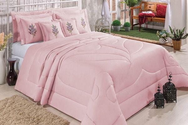 Enxoval Kit Colcha Colina Queen Size com Bordado 07 peças Rosa - Bordados ricardo Menor preço em Enxoval Kit Colcha Colina Queen Size com Bordado 07 peças Rosa - Bordados ricardo