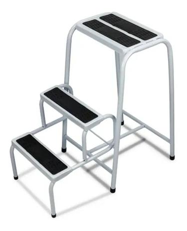 Escada 3 Degraus Banqueta Banco Anti Derrapante Suporta 100kg - Utilaço é ruim? Escada 3 Degraus Banqueta Banco Anti Derrapante Suporta 100kg - Utilaço é boa?