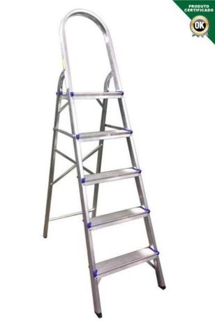 Escada de Alumínio 5 Degraus Super Resistente Doméstica Real é boa?