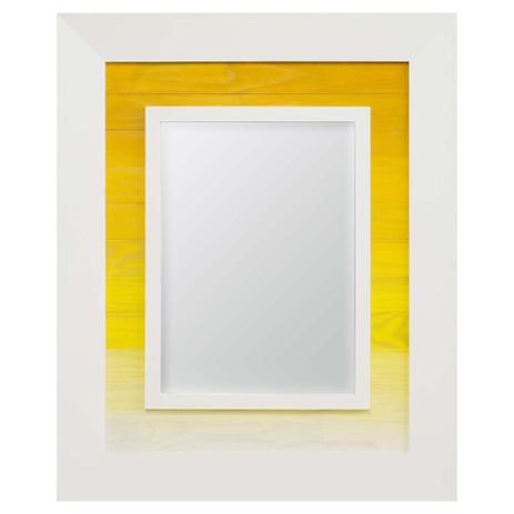 Espelho Decorativo com Moldura Branca com Amarelo Rústico com Bisotê 122x157cm - Decore pronto Menor preço em Espelho Decorativo com Moldura Branca com Amarelo Rústico com Bisotê 122x157cm - Decore pronto