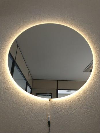 Espelho redondo iluminado com led quente 40cm - Woodglass Menor preço em Espelho redondo iluminado com led quente 40cm - Woodglass