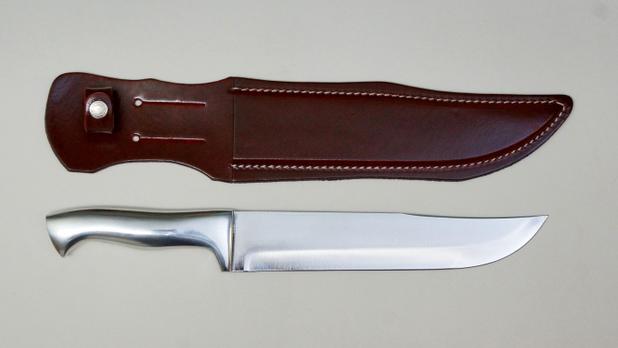 Faca p/ Churrasco 9 polegadas Artesanal com Bainha em aço Inox cabo de alumínio - Inox barretos é boa?