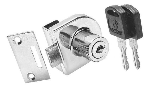 Fechadura Puxador Para Porta De Vidro Simples Soprano é ruim? Fechadura Puxador Para Porta De Vidro Simples Soprano é boa?