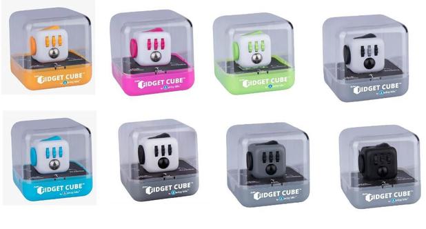 Fidget Cube by Antsy Lab Original Branco (KIT com 2 Sortidos) - Candide é boa?