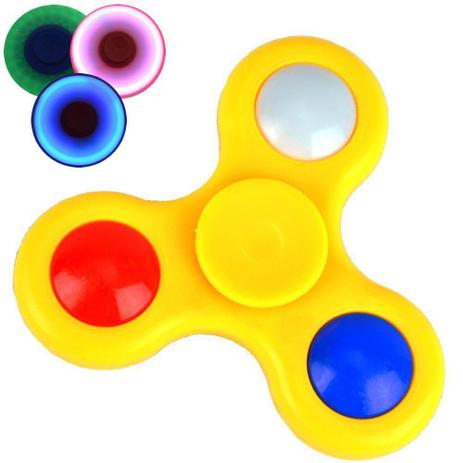 Fidget Hand Spinner Anti Stress com LED AMARELO CBRN03853 - Adventure brasil Menor preço em Fidget Hand Spinner Anti Stress com LED AMARELO CBRN03853 - Adventure brasil