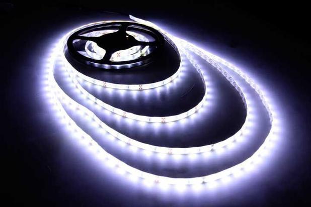 Fita Led 3528 Branco frio 6000K em rolo adesivo com 5 metros IP65 Siliconada - Fwm Menor preço em Fita Led 3528 Branco frio 6000K em rolo adesivo com 5 metros IP65 Siliconada - Fwm