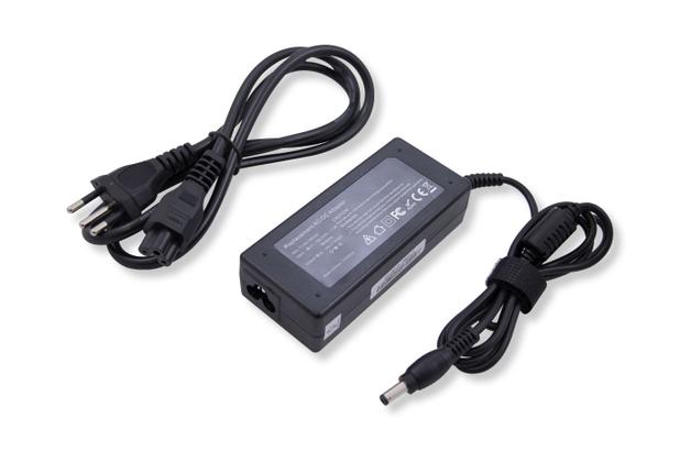 Menor preço em Fonte Carregador Notebook Positivo Unique S990 S2065 S1990  19V 3.42A 65W Pino 5.5 X 2.5 mm - Bringit