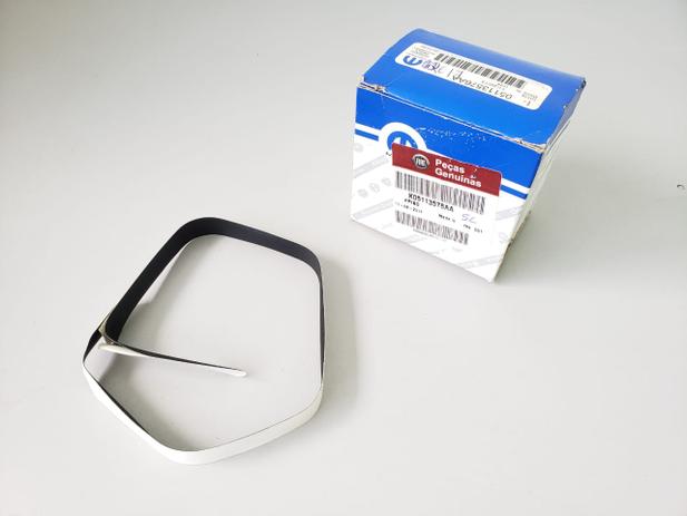 Friso etiqueta adesivo traseiro ld fiat freemont original Menor preço em Friso etiqueta adesivo traseiro ld fiat freemont original