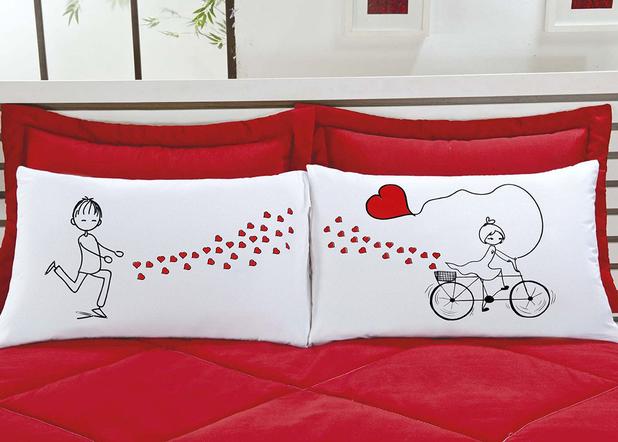 Fronhas Divertidas Amor Padrão Emoções Bicicleta de Corações Estampado com 2 peças - Aquarela Menor preço em Fronhas Divertidas Amor Padrão Emoções Bicicleta de Corações Estampado com 2 peças - Aquarela
