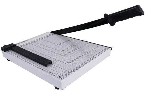 Guilhotina Base Em Aço 30 Cm Papel A4 Até 10 Folhas C/ Trava - Minymix é boa?