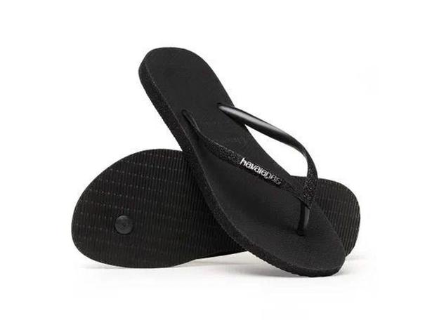 havaiana preta com glitter