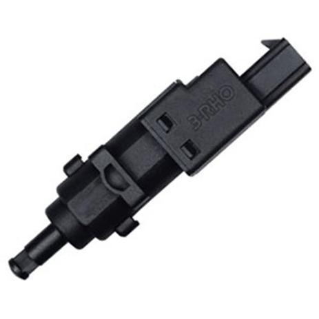 Interruptor de luz de freio 2 terminais auto regulável doblo ducato idea punto stilo 147 156 1 - 3rho Menor preço em Interruptor de luz de freio 2 terminais auto regulável doblo ducato idea punto stilo 147 156 1 - 3rho
