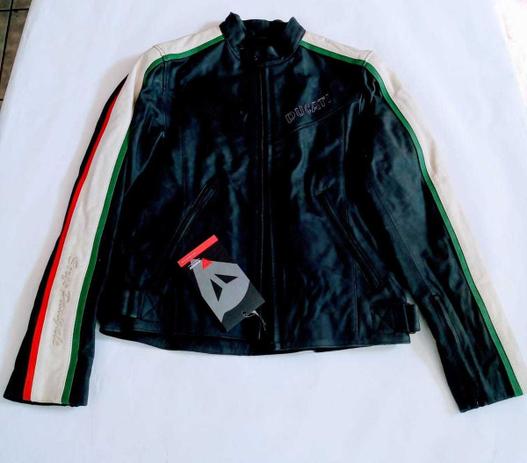 jaqueta de couro motoqueiro dainese