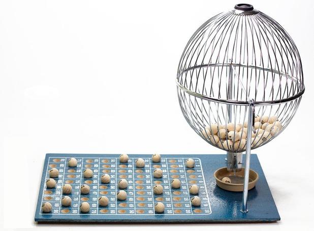 Jogo Bingo Tombola Nº3 Grande com 90 Bolas - It Menor preço em Jogo Bingo Tombola Nº3 Grande com 90 Bolas - It