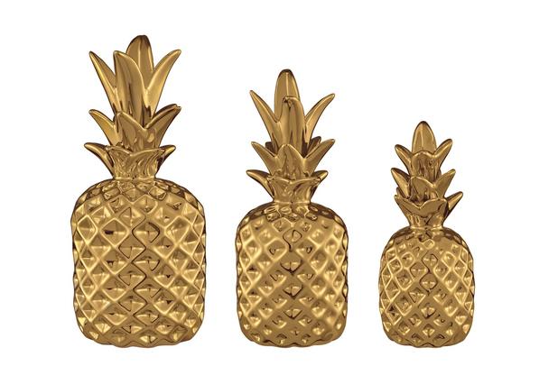 Jogo com 3 Abacaxis em Cerâmica Dourado - Mart Menor preço em Jogo com 3 Abacaxis em Cerâmica Dourado - Mart