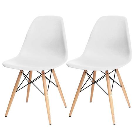 Menor preço em Kit 02 Cadeiras Decorativas Eiffel Charles Eames Branco com Pés de Madeira - Lyam Decor