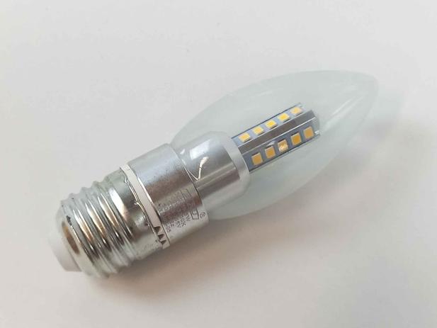 Kit 10 lâmpadas vela led 5w bivolt branco quente 3200k c:e27 - A.XU Menor preço em Kit 10 lâmpadas vela led 5w bivolt branco quente 3200k c:e27 - A.XU