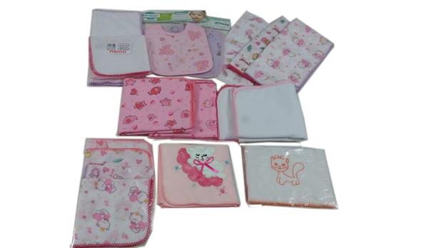 Kit 19peças Fraldas Cueiros Babadores Enxoval De Bebe menina - Dugu é ruim? Kit 19peças Fraldas Cueiros Babadores Enxoval De Bebe menina - Dugu é boa?