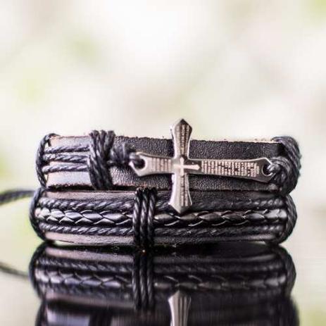 Kit 2 Pulseiras Masculinas De Couro Cruz Tribal - Colleshop Menor preço em Kit 2 Pulseiras Masculinas De Couro Cruz Tribal - Colleshop