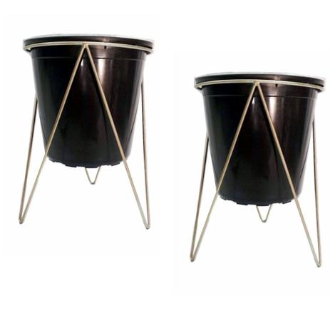 Kit 2 Vasos + Suportes de Chão Tripé Ferro Jardinagem - Novo.Escadas é ruim? Kit 2 Vasos + Suportes de Chão Tripé Ferro Jardinagem - Novo.Escadas é boa?