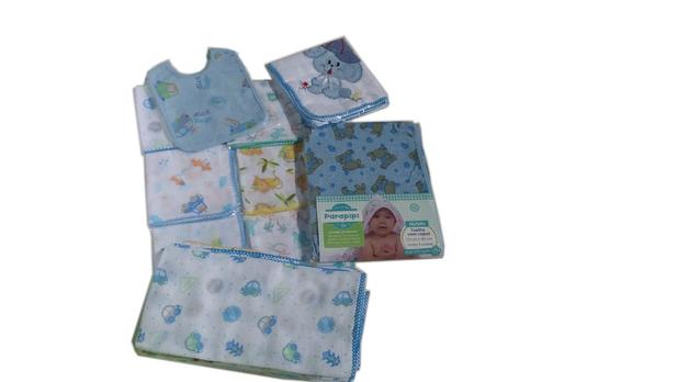 Kit 20 Fraldas 1 Cueiro 1 Toalha Banho 3 Babador para menino - Dugu Menor preço em Kit 20 Fraldas 1 Cueiro 1 Toalha Banho 3 Babador para menino - Dugu