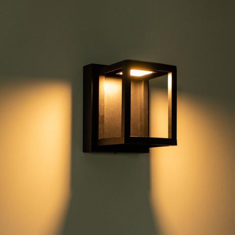 Kit 2x Arandela Led Lanterna Retrô 7w 3000k Preta St1023 - Starlumen Menor preço em Kit 2x Arandela Led Lanterna Retrô 7w 3000k Preta St1023 - Starlumen