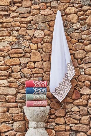 Kit 4 Toalha De Banho Grossa Donatella - 75 x 140cm - Lm é ruim? Kit 4 Toalha De Banho Grossa Donatella - 75 x 140cm - Lm é boa?