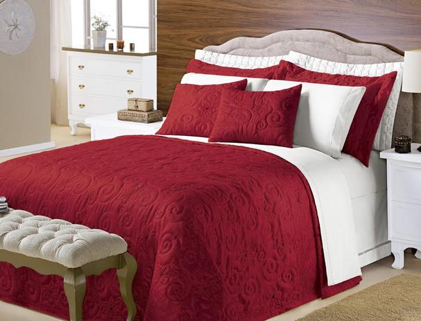 Kit Amsterdan King 5 Peças Bordado Vermelho - Vilela Menor preço em Kit Amsterdan King 5 Peças Bordado Vermelho - Vilela