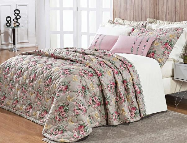 Kit Colcha Allegra Queen Floral cor Marrom Claro com 7 peças - Bernadete casa Menor preço em Kit Colcha Allegra Queen Floral cor Marrom Claro com 7 peças - Bernadete casa