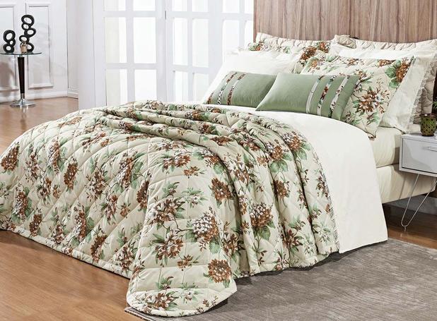 Kit Colcha Allegra Queen Floral cor Verde com Palha com 7 peças - Bernadete casa Menor preço em Kit Colcha Allegra Queen Floral cor Verde com Palha com 7 peças - Bernadete casa