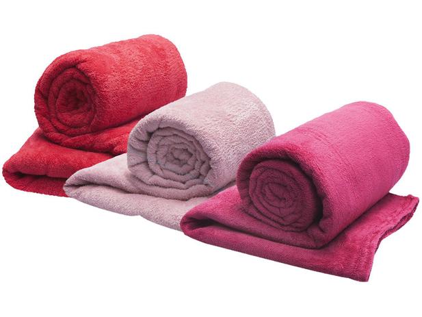 Kit com 3 Mantas Casal Microfibra - Camesa Cereja + Rosê + Vermelho Menor preço em Kit com 3 Mantas Casal Microfibra - Camesa Cereja + Rosê + Vermelho