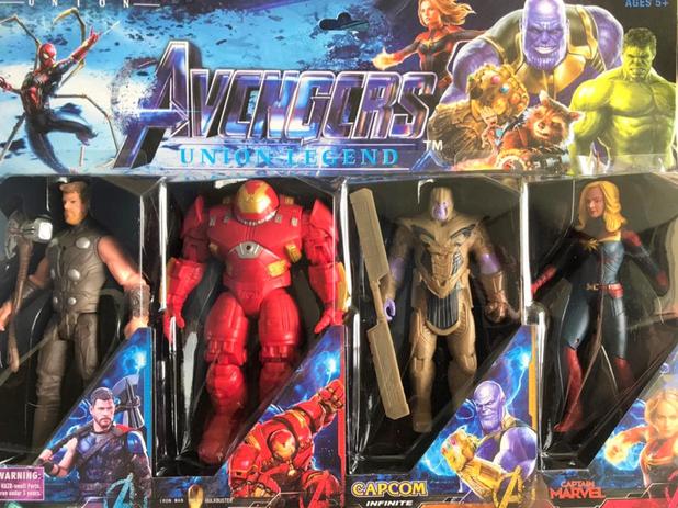 Kit com 4 bonecos vingadores - thor - homem de ferro hulkbuster - thanos infinite - capitã marvel - Avengers Menor preço em Kit com 4 bonecos vingadores - thor - homem de ferro hulkbuster - thanos infinite - capitã marvel - Avengers