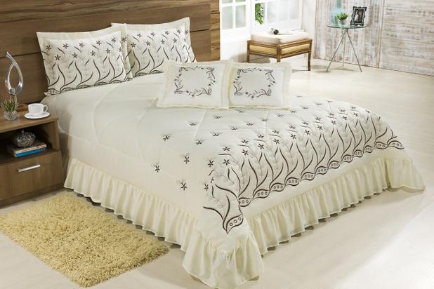 Kit Completo Desejos Casal King 09 Peças com Cortina Jacquard 3 mts e Saia - Palha - Finos enxovais Menor preço em Kit Completo Desejos Casal King 09 Peças com Cortina Jacquard 3 mts e Saia - Palha - Finos enxovais