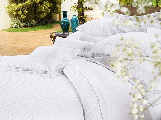 Kit Coordenado Amaretto Queen com 11 peças em Fio Egipicio Percal 400 fios cor branco - Ruth sanches Menor preço em Kit Coordenado Amaretto Queen com 11 peças em Fio Egipicio Percal 400 fios cor branco - Ruth sanches