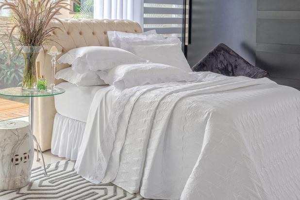 Kit Coordenado Cobre Leito Super King Brienza 5 Peças Branco - Home fernandes Menor preço em Kit Coordenado Cobre Leito Super King Brienza 5 Peças Branco - Home fernandes