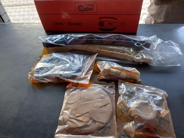 Kit corrente Distribuição Ford Ka Fiesta Courrier Zetec Todos CEDRAZ OK003 Menor preço em Kit corrente Distribuição Ford Ka Fiesta Courrier Zetec Todos CEDRAZ OK003
