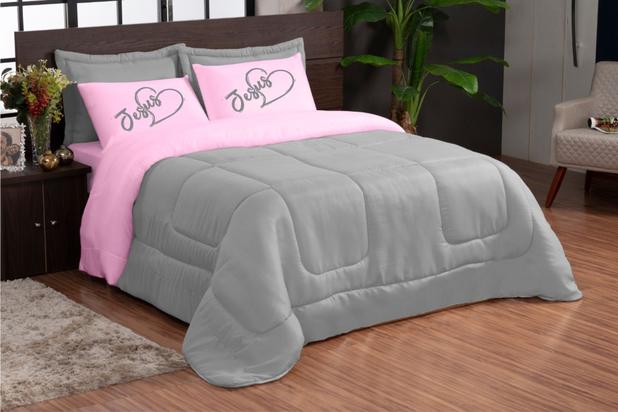 Kit de Edredom Casal Queen 05 Peças MICROFIBRA BASICO ROSA CINZA JESUS - NOSSO LAR ENXOVAIS Menor preço em Kit de Edredom Casal Queen 05 Peças MICROFIBRA BASICO ROSA CINZA JESUS - NOSSO LAR ENXOVAIS