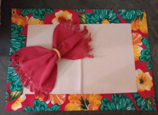 Kit de Jogo Americano Artesanal de Chita com Guardanapo e Argola pra 6 Lugares - Bem Mineiro é boa?