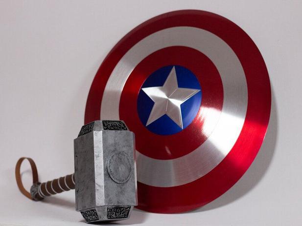 Kit Escudo Capitão América 60cm + Martelo do Thor - 0Geek é boa?