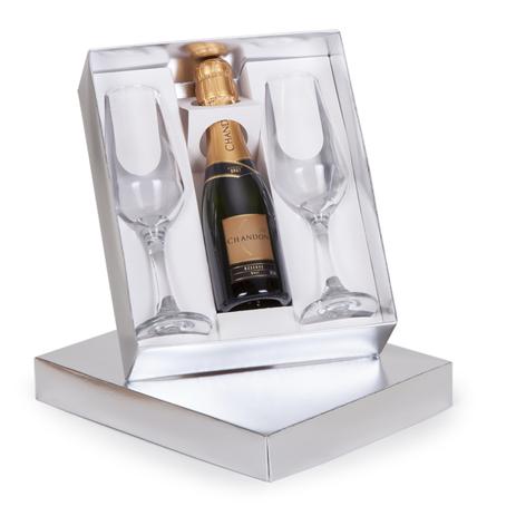 Kit Espumante Chandon brut 187ml + 2 taças - 151 é boa?