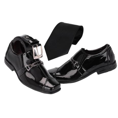 Kit Infantil Sapato Social Preto 608 com Cinto e Gravata - Leoppé Menor preço em Kit Infantil Sapato Social Preto 608 com Cinto e Gravata - Leoppé
