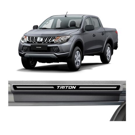 Kit Soleira Mitsubish Triton Elegance Premium 2002 a 2015 4 Portas - Np Menor preço em Kit Soleira Mitsubish Triton Elegance Premium 2002 a 2015 4 Portas - Np
